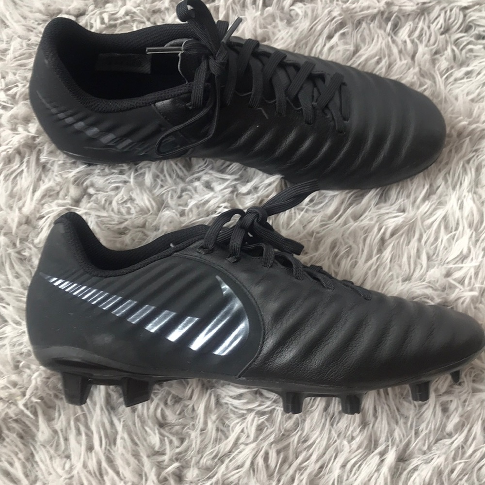 Women’s Nike tiempo black cleats